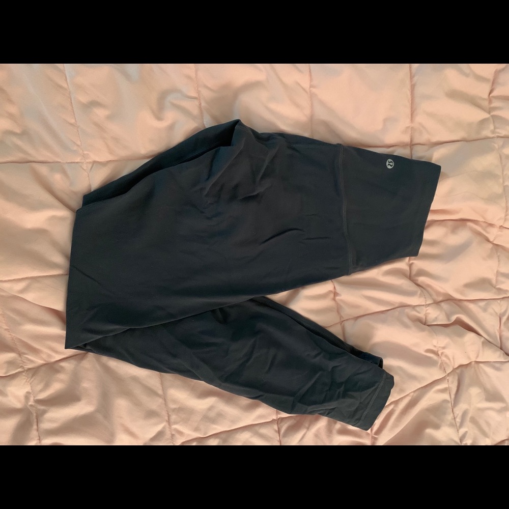 Lululemon MELANITE aligns 28” sz 4 like new
